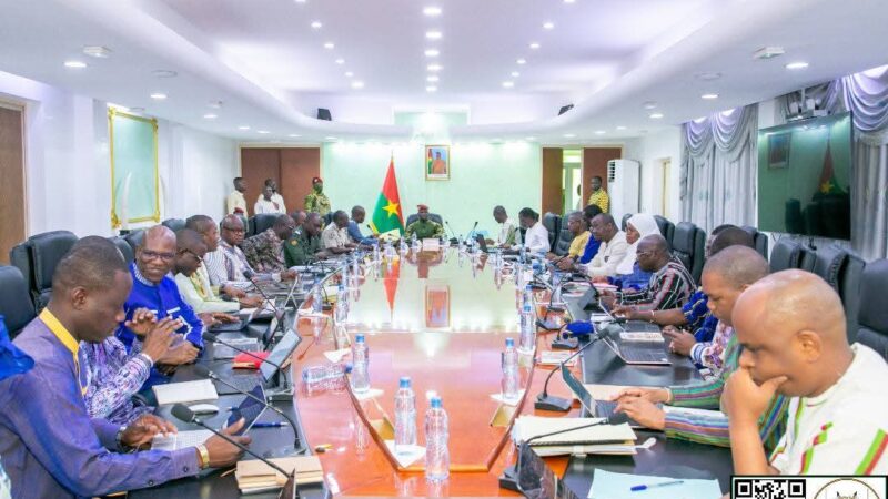 Conseil des ministres : un économat pour renforcer l’élan de solidarité avec les FDS