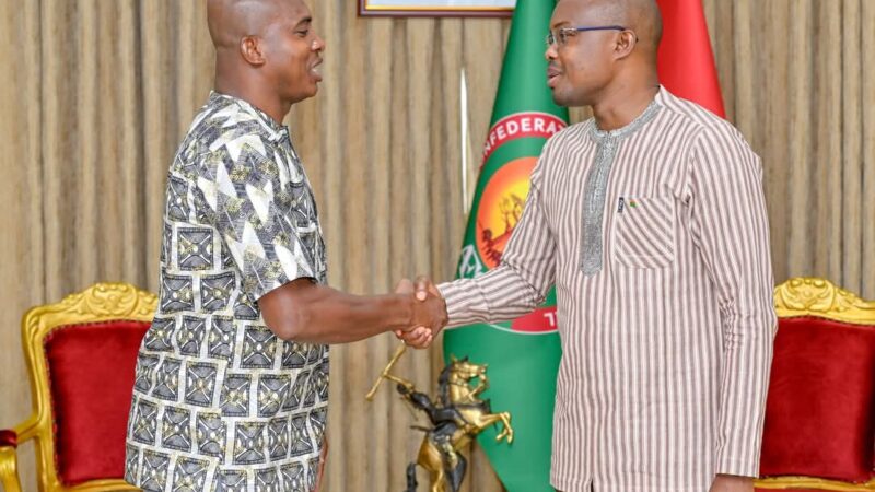 Promotion du sport : L&rsquo;ambassadeur Charles Kaboré chez le Premier ministre