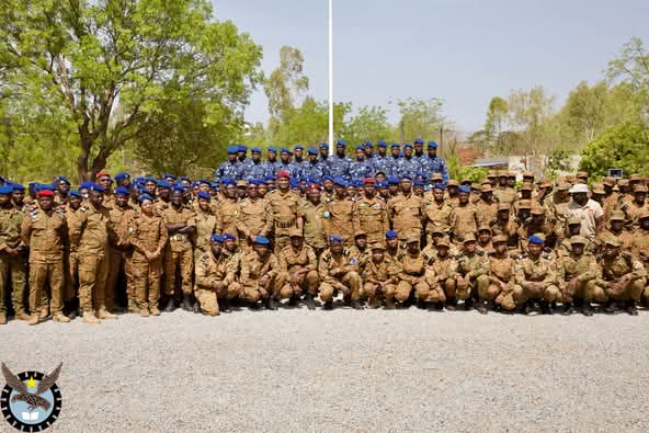 Burkina: l’Armée de l’Air reçoit la visite du CEMGA