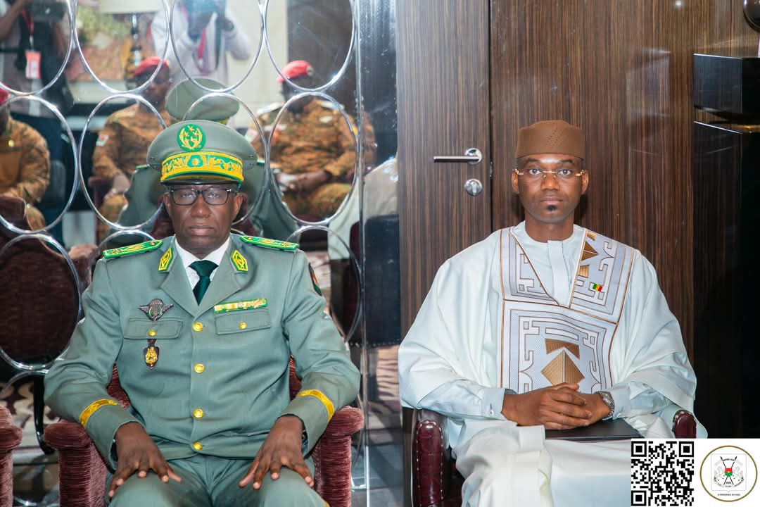 Visite officielle du Président du Faso à Moscou : les ministres de la Défense de l’AES reçoivent des orientations du Capitaine Ibrahim TRAORÉ