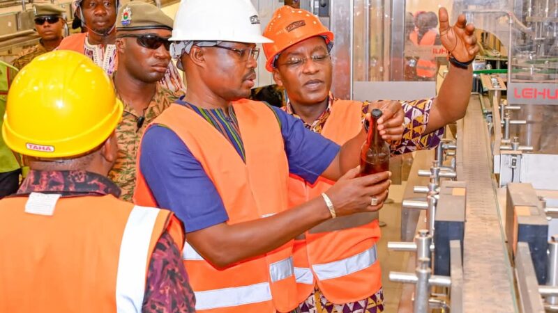 Relance de l&rsquo;usine BRAFASO: le premier ministre sur le chantier