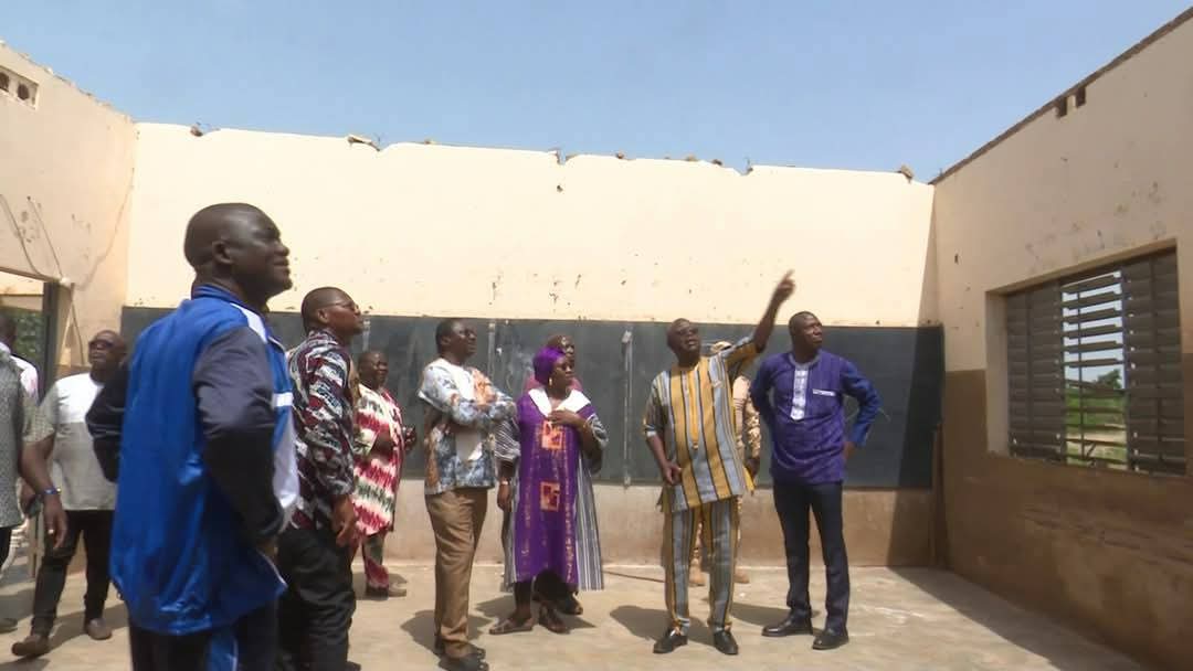 École Soungalodaga A sinistrée : le ministre DINGARA constate les dégâts