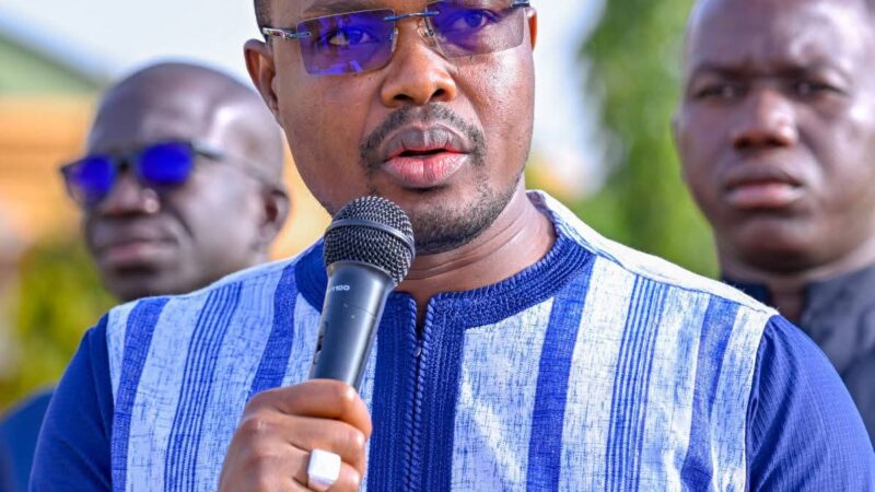 Montée des couleurs à la Primature: Le Premier ministre exhorte le personnel à l&rsquo;engagement et à la discipline