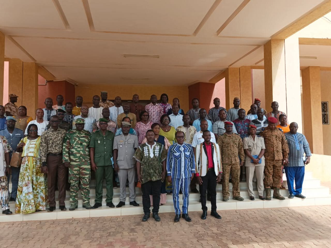 Distinctions honorifiques du 11 décembre : Plus de 6000 dossiers à l’étude par la Grande Chancellerie