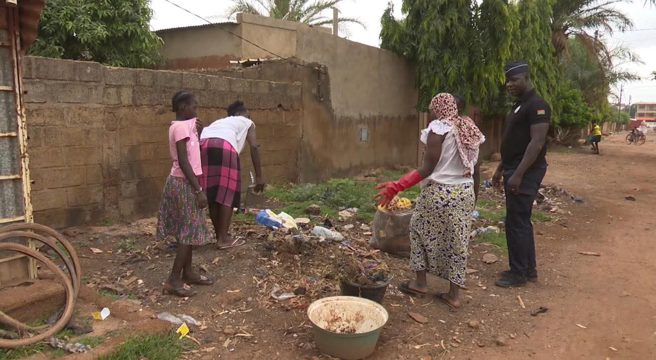 Brigade « laabal » : journée de sensibilisation dans le quartier Patte d’oie à Ouagadougou