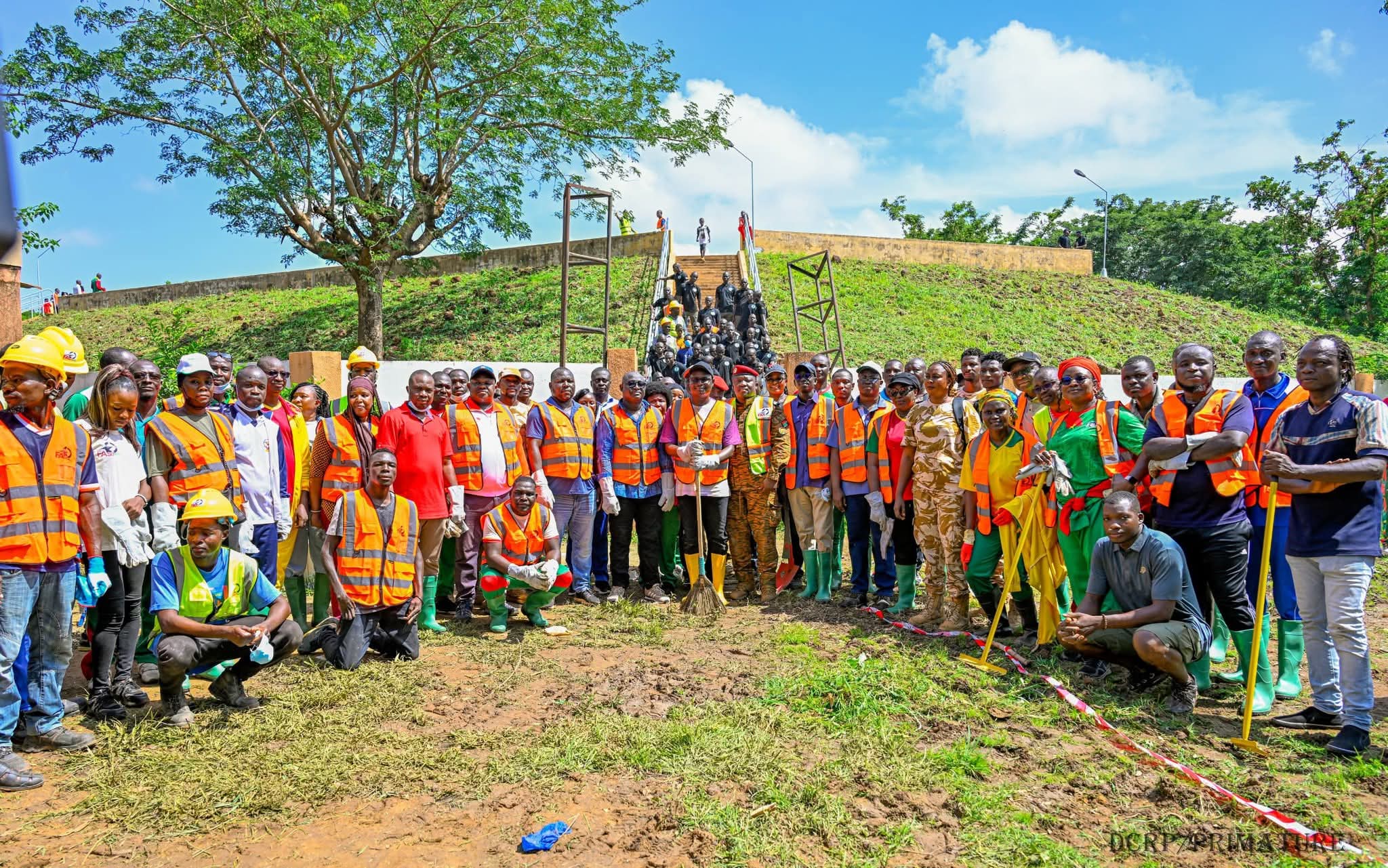 ‎Salubrité publique : coup de balai au Théâtre populaire Désiré Bonongo  ‎