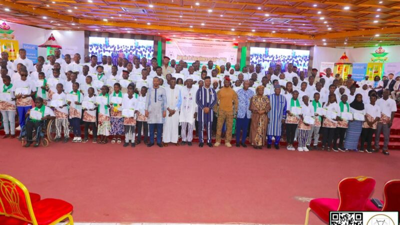 JOURNÉE DE L&rsquo;EXCELLENCE SCOLAIRE 2025 : ‎Le Capitaine Ibrahim TRAORÉ appelle à une révolution éducative 