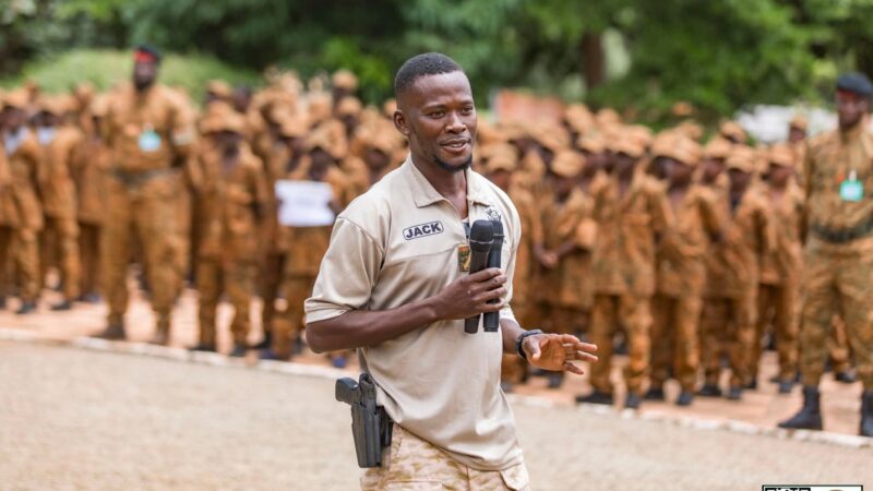 PERSONNALITÉ INVITÉE AU CAMP VACANCES FASO MÊBO DU GUIRIKO:Le Sergent Wendwaogo Daniel KABORÉ, blessé de guerre, partage son expérience du terrain avec les campeurs 