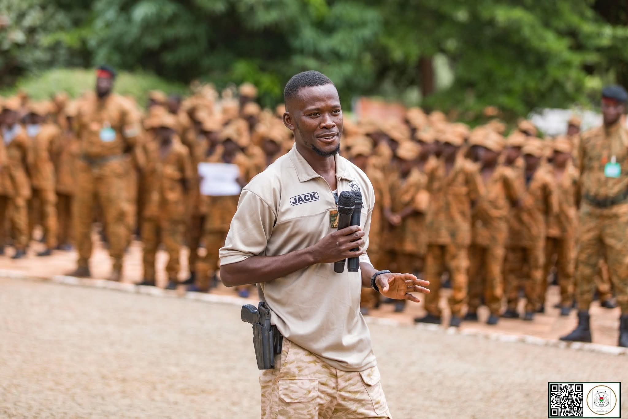 PERSONNALITÉ INVITÉE AU CAMP VACANCES FASO MÊBO DU GUIRIKO:Le Sergent Wendwaogo Daniel KABORÉ, blessé de guerre, partage son expérience du terrain avec les campeurs 