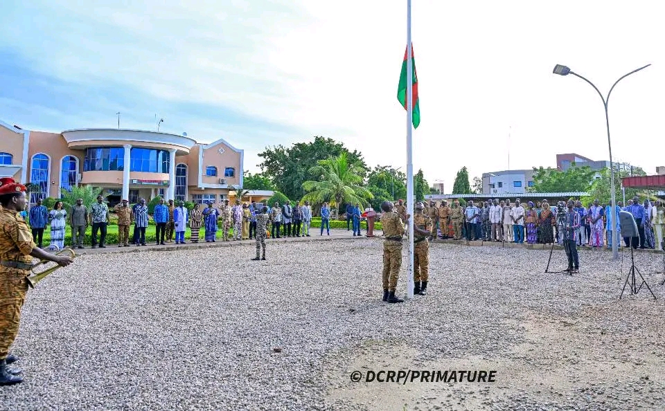 Montée des couleurs nationales :L&rsquo;esprit de la révolution exalté à la primature