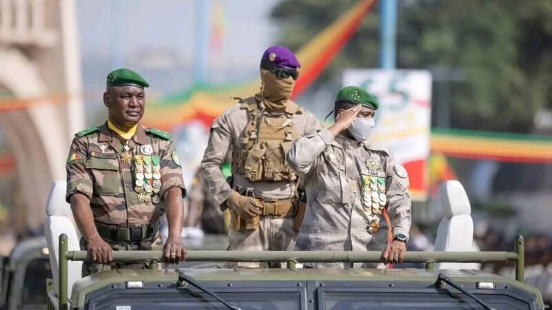 Mali : 65e anniversaire de l’indépendance, le Président de la Transition rend hommage aux héros nationaux
