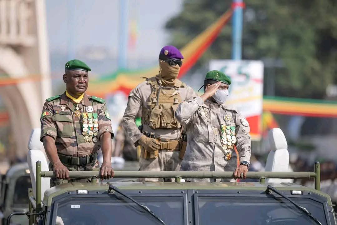 Mali : 65e anniversaire de l’indépendance, le Président de la Transition rend hommage aux héros nationaux