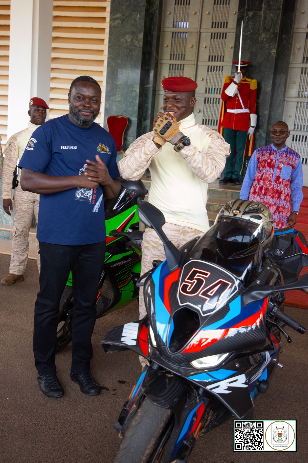 AUDIENCE DU PRÉSIDENT DU FASO:Des Motards africains réaffirment leur soutien au Capitaine Ibrahim TRAORÉ