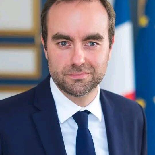 France : Sébastien Lecornu démissionne un mois après sa nomination à Matignon