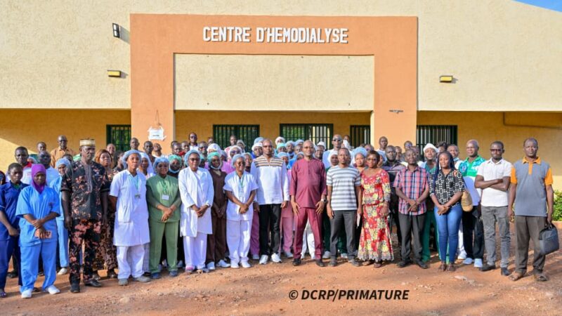 Tenkodogo : le Premier ministre satisfait du fonctionnement du centre d&rsquo;hémodialyse
