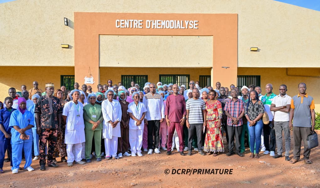 Tenkodogo : le Premier ministre satisfait du fonctionnement du centre d&rsquo;hémodialyse