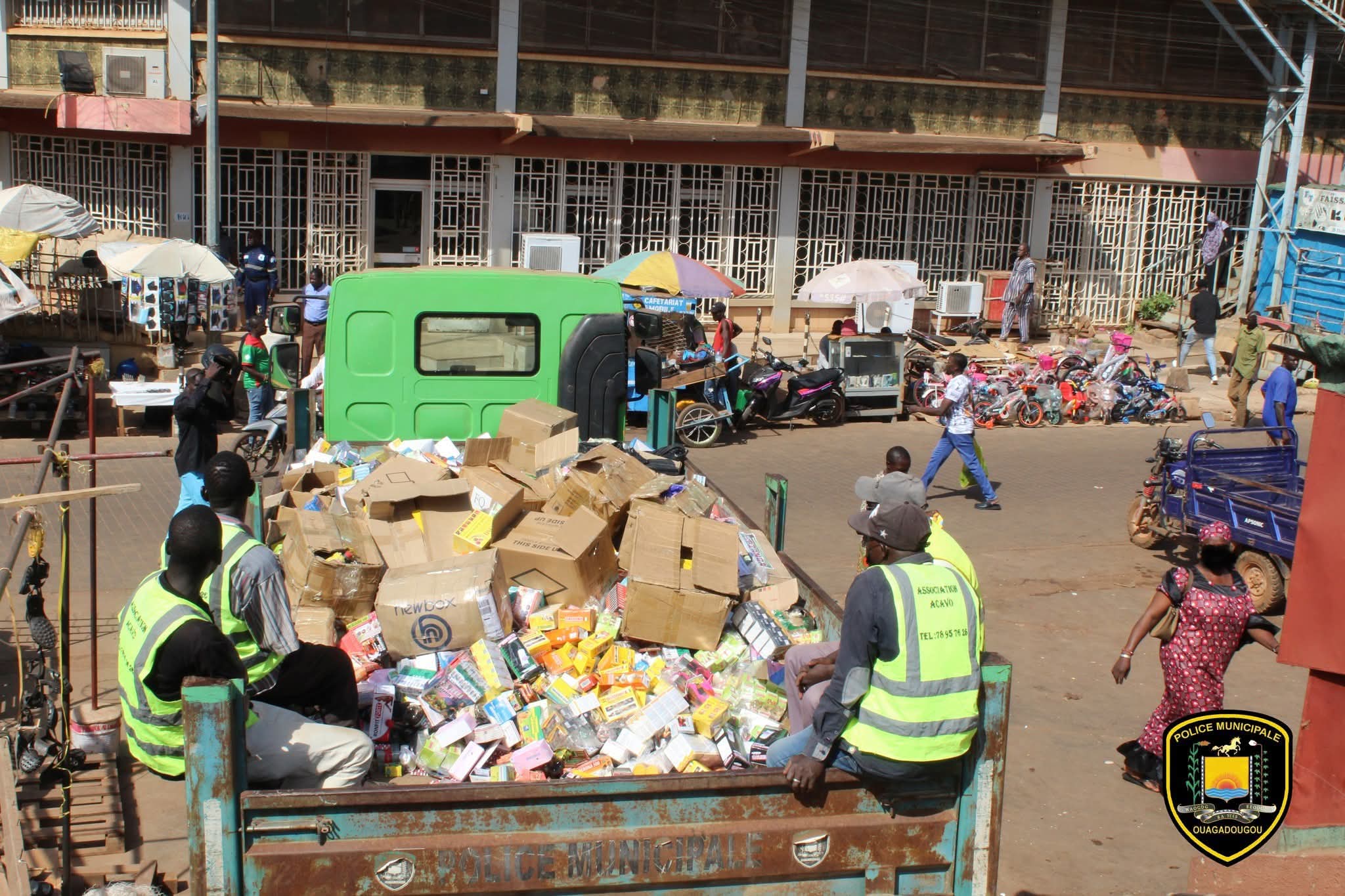 Ouagadougou : Plus de 5 tonnes de médicaments prohibés saisies au Marché Rood-Woko