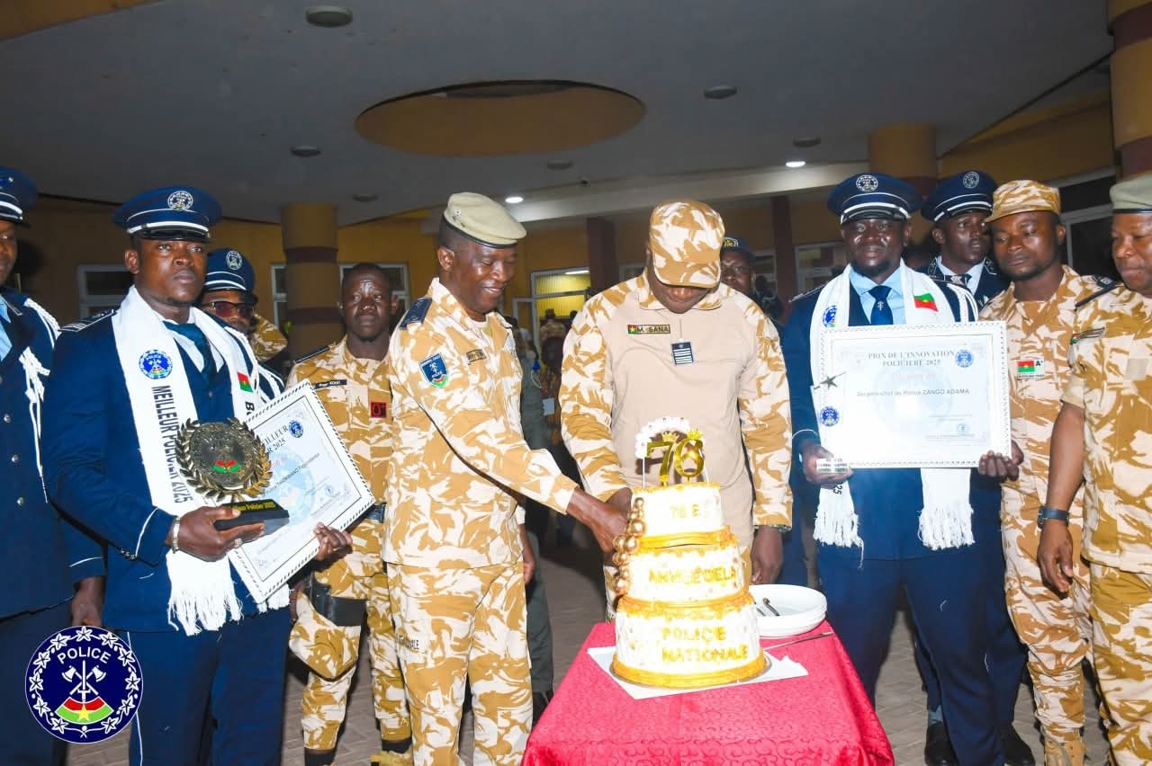 Burkina :Le Commandant du Bataillon Mixte de Marche Nanga sacré Meilleur Policier 2025