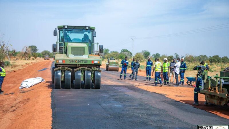 ROUTE KAYA-BARSALOGHO: Le bitumage se concrétise  ‎