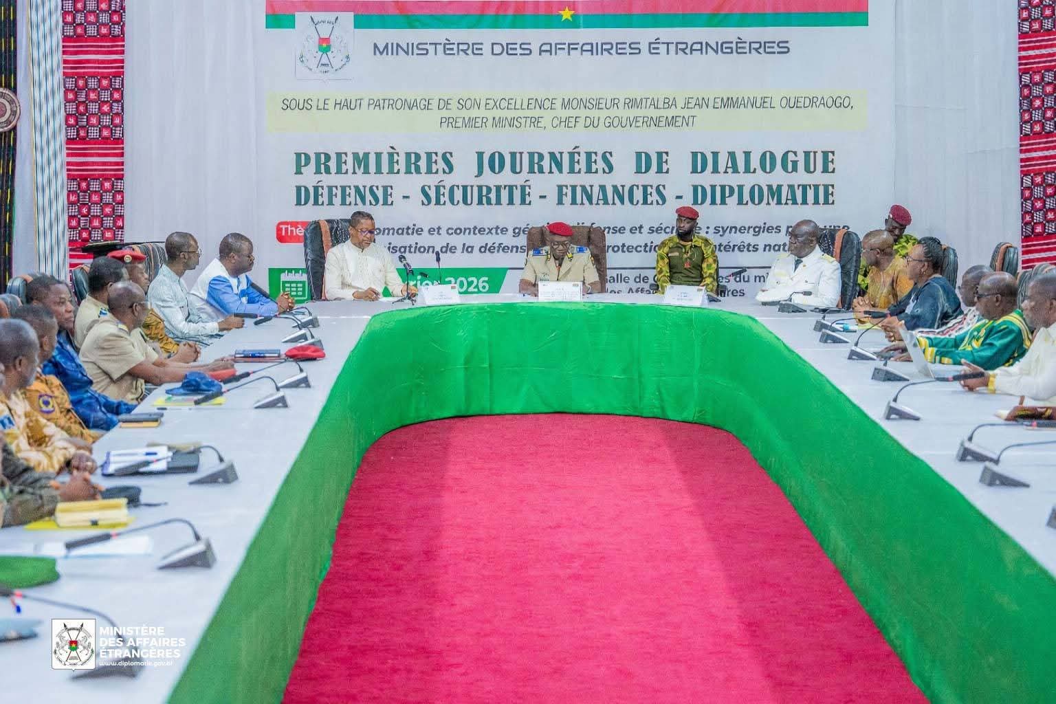 Premières Journées de dialogue Défense -Sécurité -Finances -Diplomatie : une concertation inclusive pour une meilleure coordination de la défense des intérêts du Burkina Faso à l&rsquo;étranger.