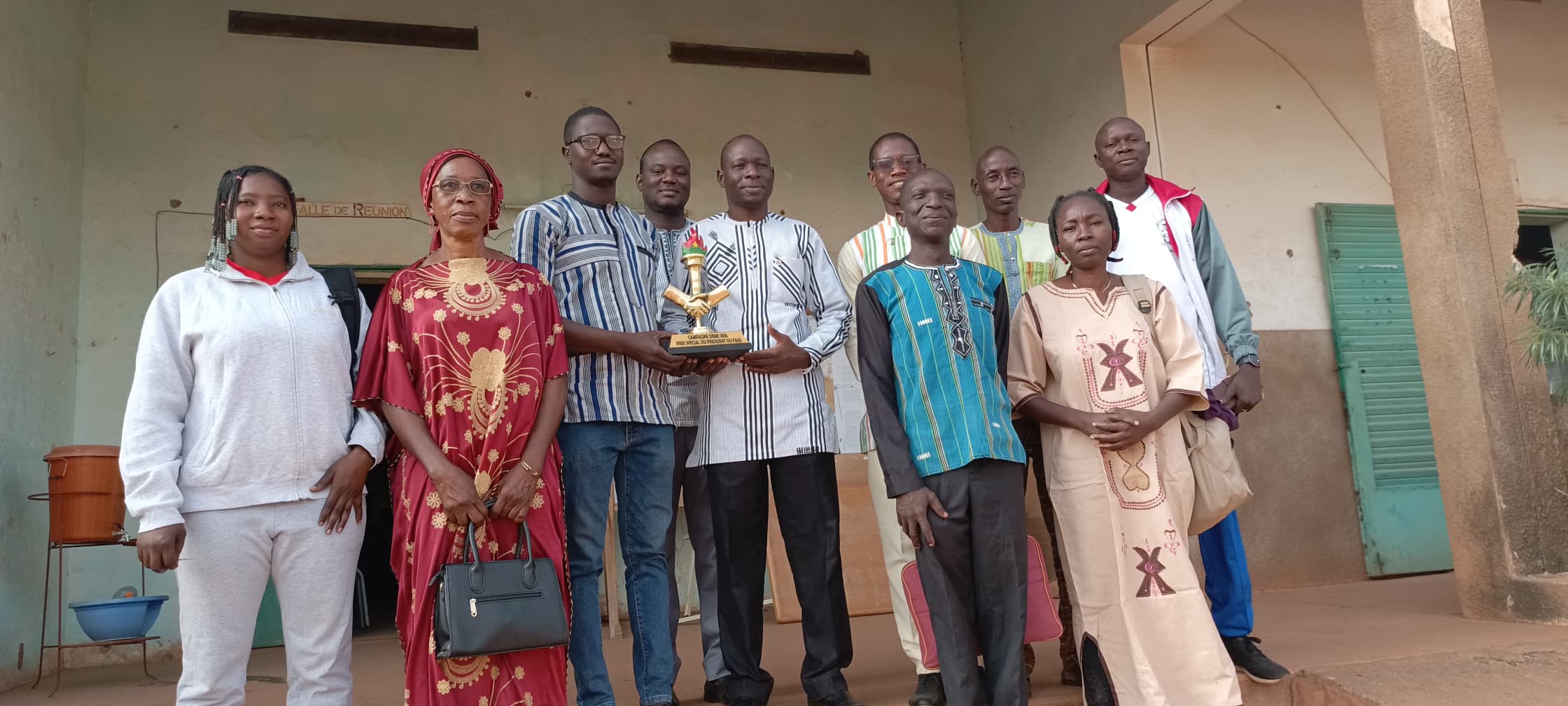 Solidarité :SOS Sourou présente le Prix Spécial du Président du Faso au Haut-Commissaire