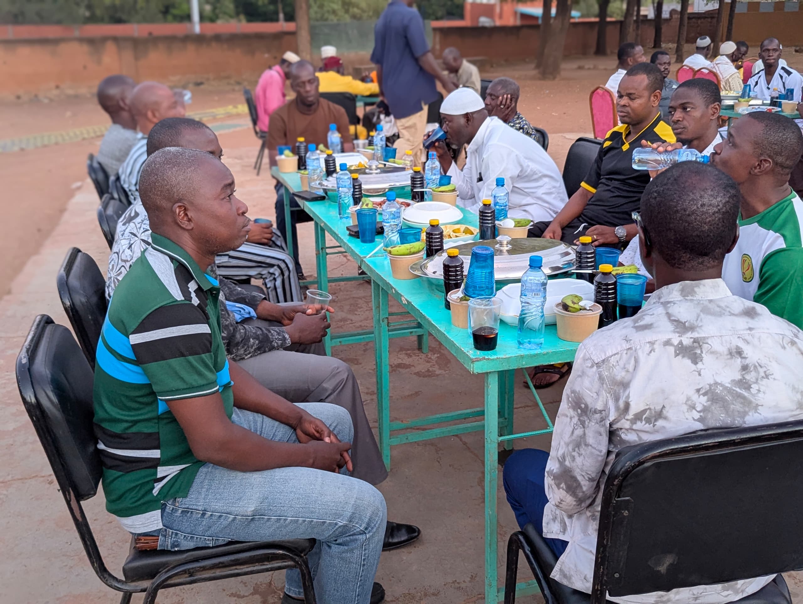 Cohésion à Tougan: repas communautaire entre chrétiens et musulmans
