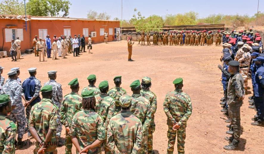 Région du Yadga: le Premier ministre appelle les forces combattantes à une vigilance permanente