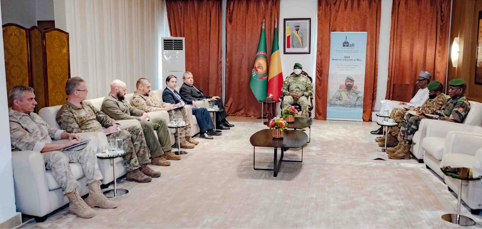 MALI: Le Président de la Transition a reçu l’Ambassadeur russe