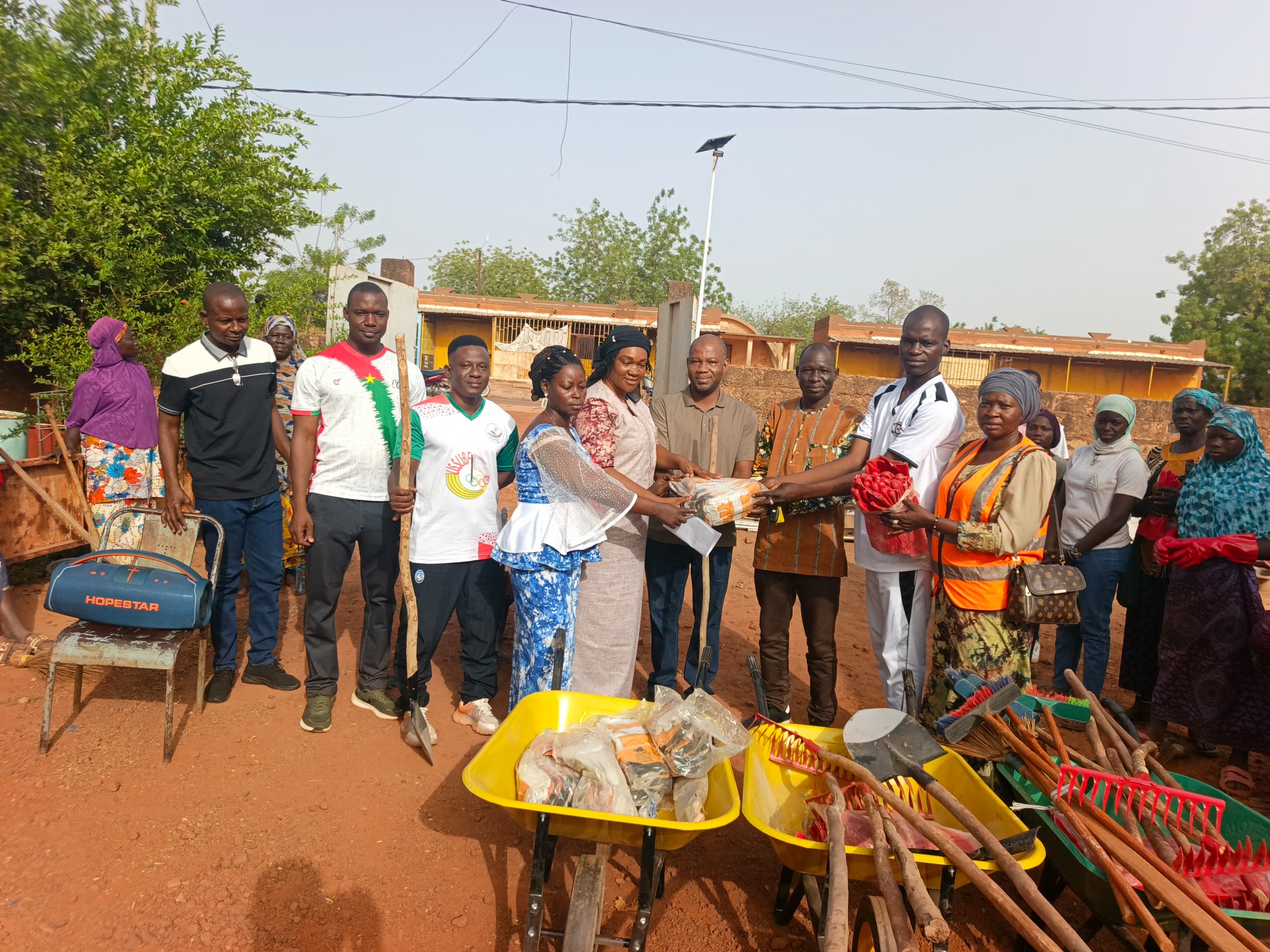 Salubrité : L’Association Maya lance l’opération « Femmes en Action » à Tougan
