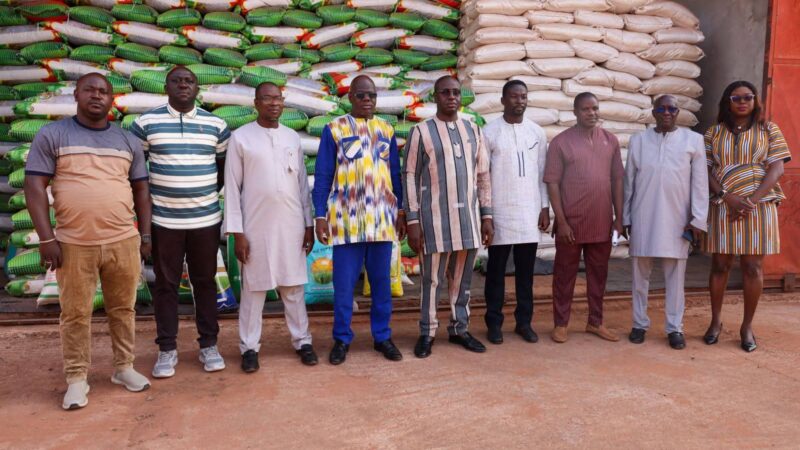 IP-P3A : la Coordination remet 2 500 tonnes de riz à la SONAGESS