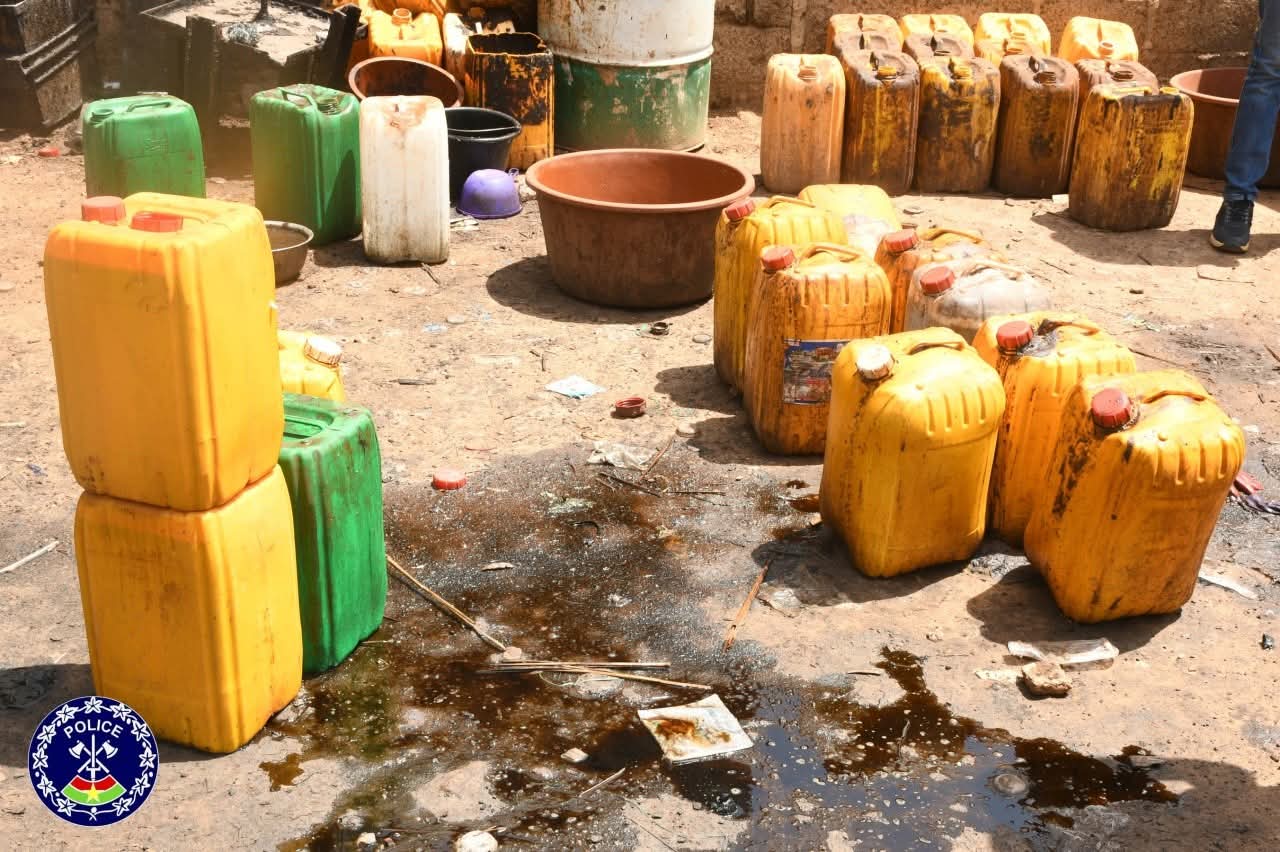 Ouagadougou : une unité de fabrication illicite d&rsquo;huiles démantelée par la Police nationale