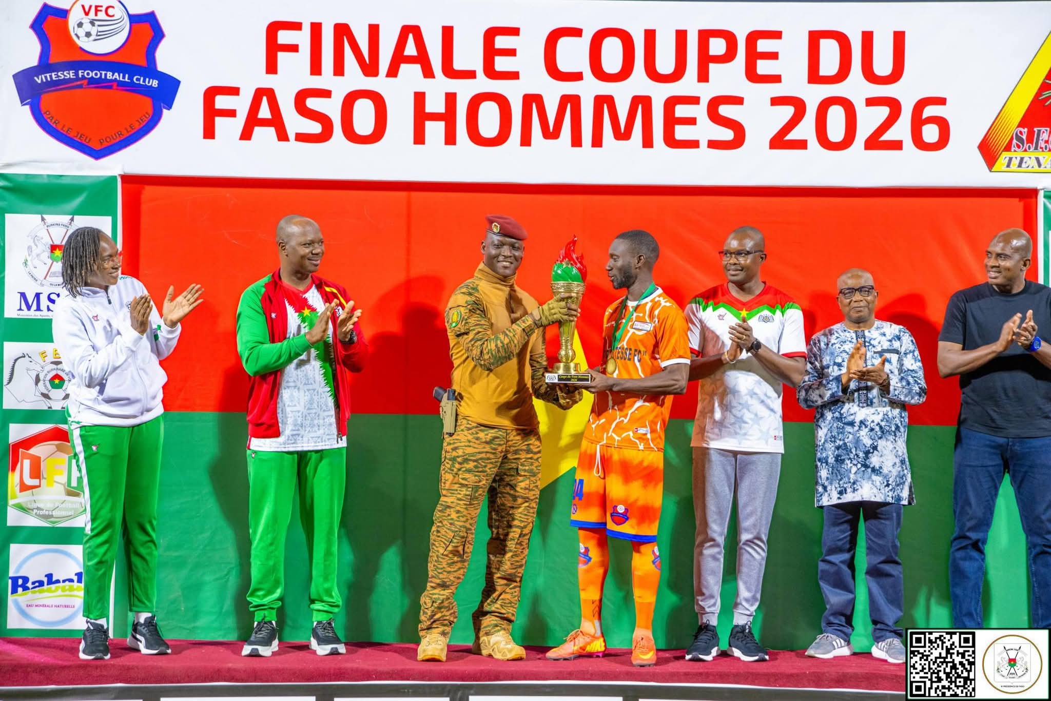 39e COUPE DU FASO:Le Capitaine Ibrahim TRAORÉ communie avec la jeunesse 