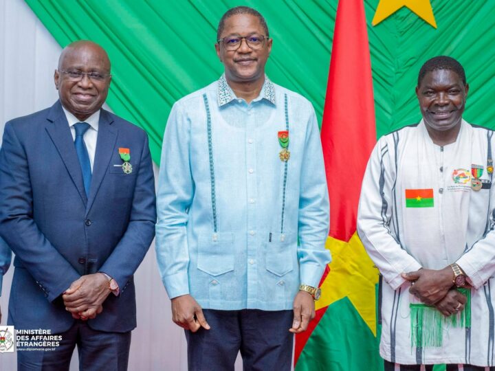 Distinction honorifique au MAE : la Nation burkinabè reconnaissante à l’ancien Directeur pays du PAM et à un Burkinabè résidant aux Etats-Unis