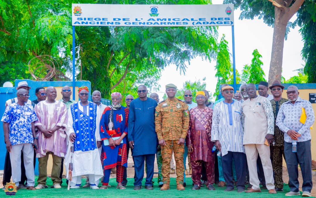 Inauguration du nouveau siège de l’Amicale des Anciens Gendarmes : la Gendarmerie Nationale honore ses devanciers pour le patrimoine légué et prend l&rsquo; engagement ferme de maintenir allumé le flambeau transmis par les aînés