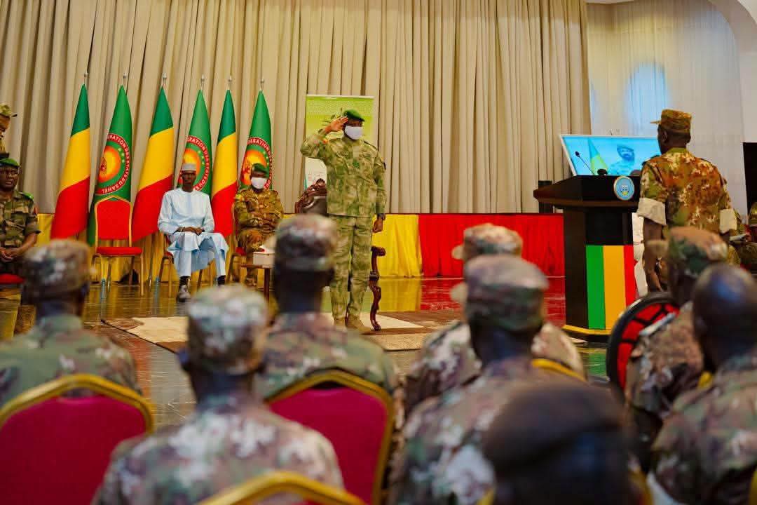 Mali : les 82 militaires libérés présentés au Président Assimi Goïta