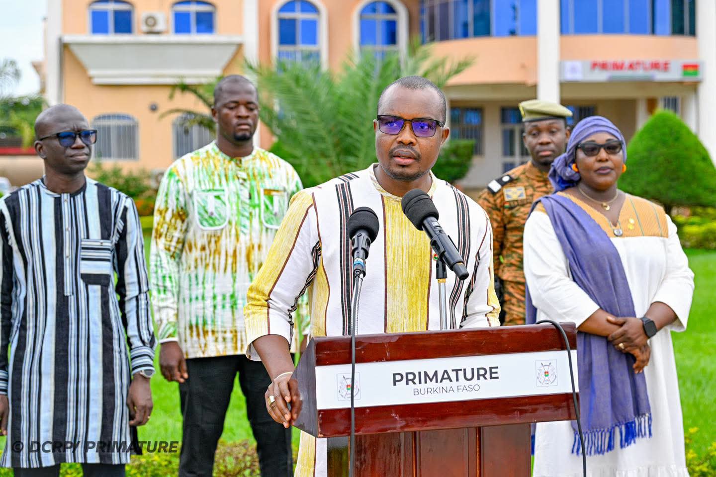 Montée du pavillon national : le Premier ministre réaffirme sa foi en un Burkina Faso capable de surprendre le monde