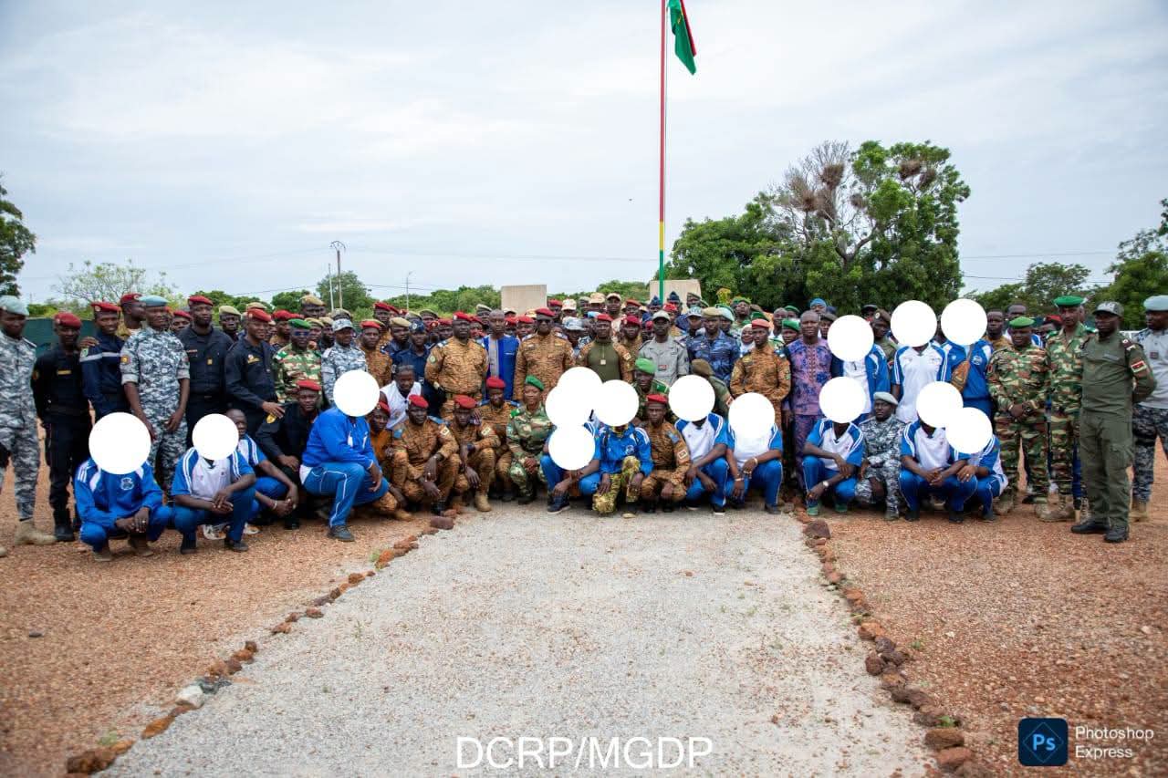 Tournée gouvernementale dans le Guiriko : le Ministre d’État, le Général de Division Célestin SIMPORE, en contact des forces combattantes et des populations de Boromo
