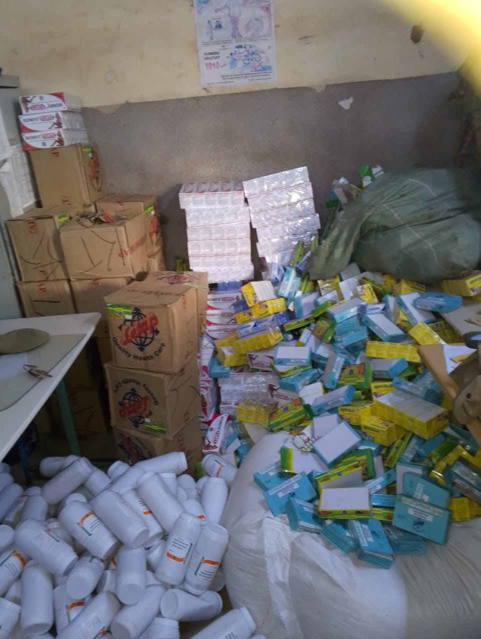 Saponé : 5 millions FCFA de produits pharmaceutiques prohibés saisis, trois suspects interpellés