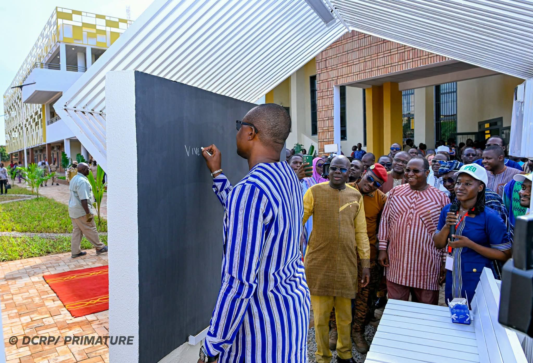 Enseignement supérieur : le Premier ministre inaugure un complexe de 500 places à l’IBAM