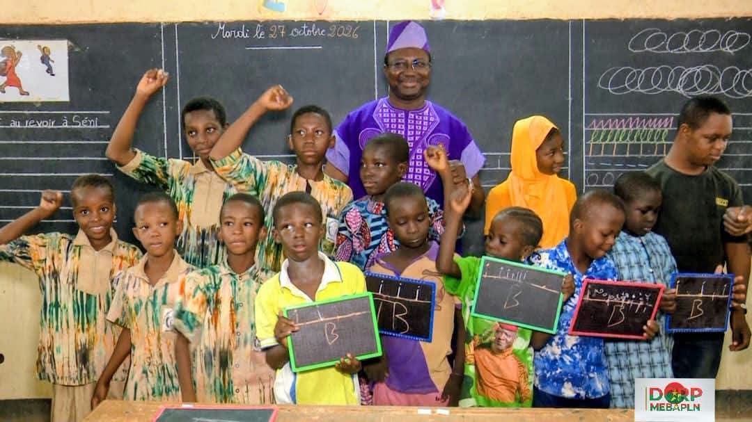 Éducation inclusive : à Niènéta « A », le Ministre Jacques Sosthène DINGARA constate les progrès de l’inclusion scolaire